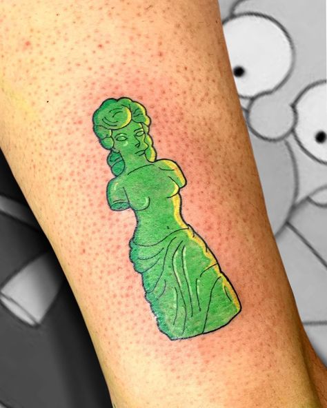 Simpsons tattoo. Venus de Milo de gelatina. Venus Tattoo, Happy Tattoo, Happiness Tattoo, Simpsons Tattoo, A T, Tattoo Arm, Harry Potter Fan Art, Minimal Tattoo, Tattoo Stencils