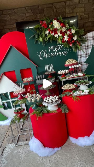 Christmas Dessert Table Display, Christmas Desert Table, Christmas Desert, Dessert Table Display, Christmas Dessert Table, Christmas Dessert, Table Display, Christmas Desserts, Dessert Table