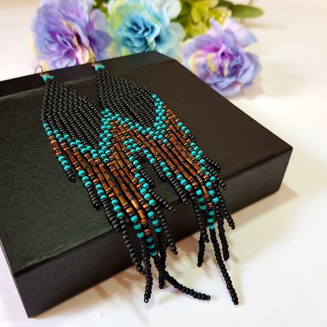 Blue Beaded Fringe Earrings For Festival, Bohemian Blue Earrings With Beaded Fringe, Blue Fringed Beaded Earrings For Festival, Blue Beaded Fringe Dangle Earrings, Southwestern Blue Beaded Fringe Earrings, Seed Bead Bracelets Diy, Seed Bead Patterns Free, Seed Bead Bracelet Patterns, Beaded Jewelry Earrings