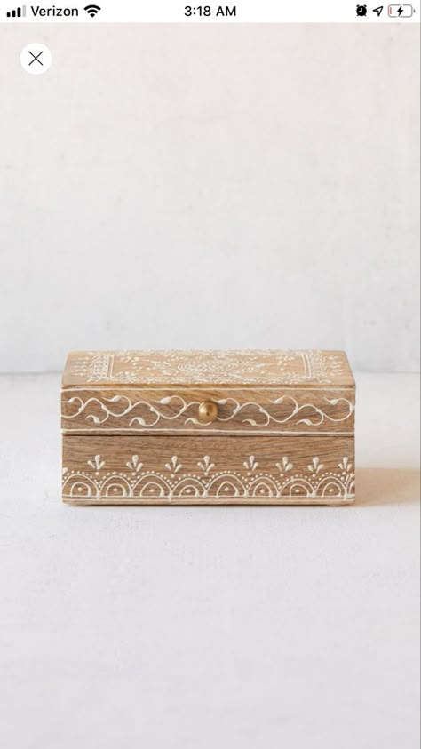 Wooden Box Crafts, Box Painting, Hand Painted Wooden Box, Chic Modern Home Decor, Painted Wooden Boxes, Dekor Diy, Stash Box, Painted Boxes, Contemporary Home Decor