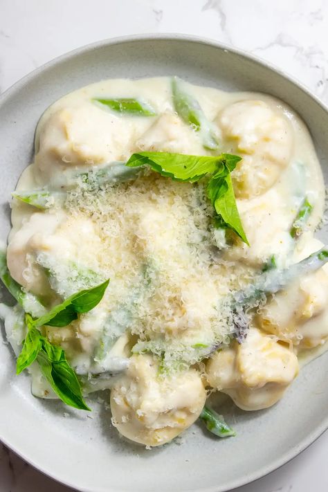 Recreating 4Leoni’s Famous Pear Pasta | Giadzy Pear Pasta, Pear Ravioli, Pear And Cheese, Pear Filling, Asparagus Sauce, Ravioli Dough, Fresh Pasta Dough, Filled Pasta, Visit Florence