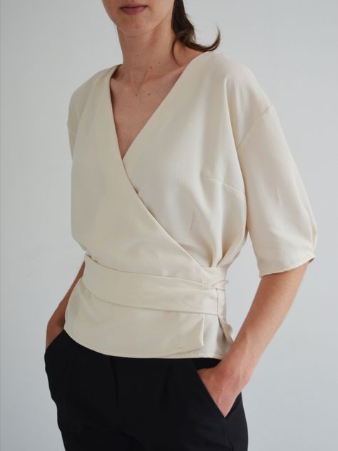 Kimono style blouse / Wrap top / Viscose blouse / Elegant top / Women's fashion / JSavnik Design Kimono Shirt Outfit, Japan Blouse, Bangkok Dress, Elegant Kimono, Raglan Sleeve Shirts, Viscose Blouse, Lifestyle Board, Blouse Elegant, Kimono Shirt