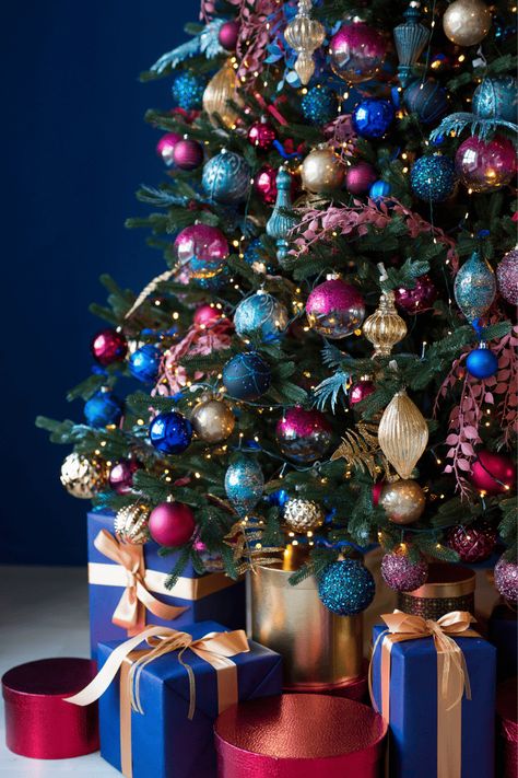 Christmas Tree Inspiration Colorful, Jewel Tone Palette Colour Schemes, Christmas Tree Blue And Pink, Christmas Color Schemes 2023, Blue Green Red Christmas Tree, Christmas Themed Decorations, Jewel Tones Christmas Tree, Christmas Tree Colour Themes, Jewel Toned Christmas Tree