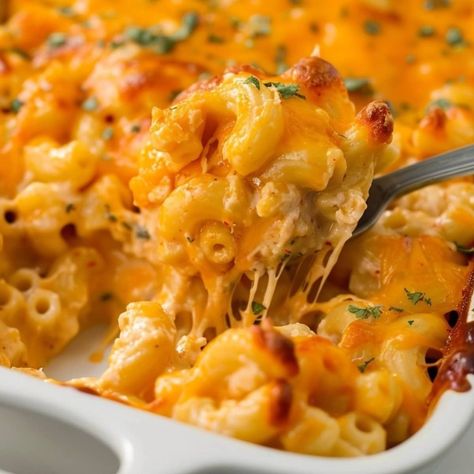 Buffalo Chicken Mac and Cheese (Easy Recipe) - Insanely Good Mac And Cheese Easy Recipe, Buffalo Mac N Cheese Recipe, Mac And Cheese Easy, Pizza Grilled Cheese Recipes, Buffalo Chicken Mac And Cheese, Buffalo Mac And Cheese, Chicken Mac And Cheese, Easy Mac N Cheese, Spicy Buffalo Chicken