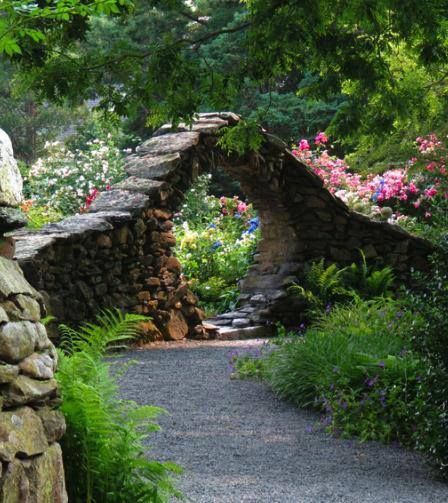 Stone Entrance: this would be a cool secret garden entrance in my backyard or side yard Mosquito Curtains, Garden Archway, Moon Gate, Stone Arch, Stone Bridge, Garden Cottage, Garden Stones, Garden Gates, Shade Garden