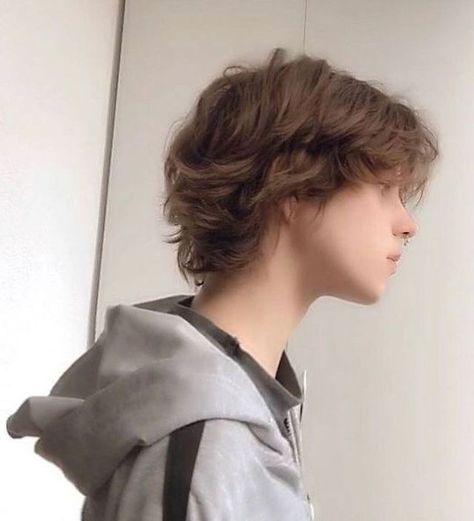 Non Binary Hair, Non Binary Haircuts, Androgynous Hair, Short Hair Tomboy, Short Grunge Hair, Really Short Hair, Fesyen Rambut, Hair Inspiration Short, Shot Hair Styles