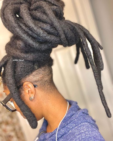 Undercut With Locs, Locs Undercut, Locs With Undercut, Locs With Undercut Women, High Top Dreads, White Dreads, Under Cut, Undercut Women, Love Lips