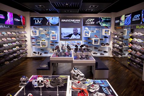 Skechers Shoes Shop Design, Bucket Adidas, Badminton Store, Sport Display, Shoes Display, Architecture Art Nouveau, Skechers Store, Shop Shoe, Adidas Store