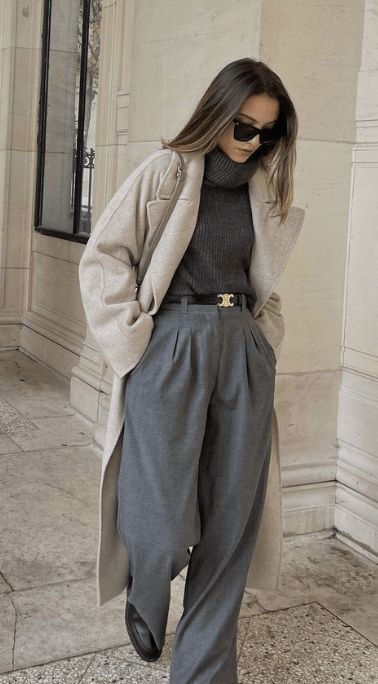 Grey Pants Outfit Autumn, Grey Loose Trousers Outfit, Grey And White Winter Outfit, Loose Pants And Sweater Outfit, Trouser Gray Outfit, Grey Wool Trousers Women Outfit, Charcoal Grey Outfits Women, Grey And Beige Outfits For Women, Gray Wide Pants Outfit