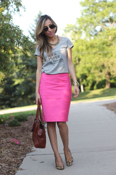 Lilly Style: Rock Paper Scissors - grey graphic tee, pink pencil skirt, leopard heels Hot Pink Pencil Skirt Outfit, Pink Pencil Skirt Outfit, Hot Pink Skirt Outfit, Pink Skirt Outfit, Pink Skirt Outfits, Pencil Skirt Outfit, Pencil Dress Outfit, Grey Graphic Tee, Hot Pink Skirt