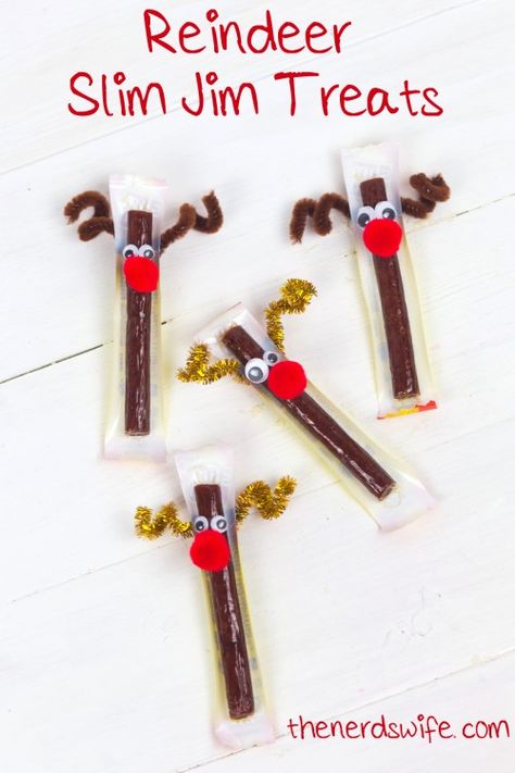 Reindeer Slim Jim Treats -- perfect for winter holiday class parties or student gifts! #SlimJimYourHoliday AD Class Treats, School Christmas Party, Slim Jim, Packaged Snacks, Classroom Treats, Kids Christmas Party, School Treats, Candy Crafts, Christmas School