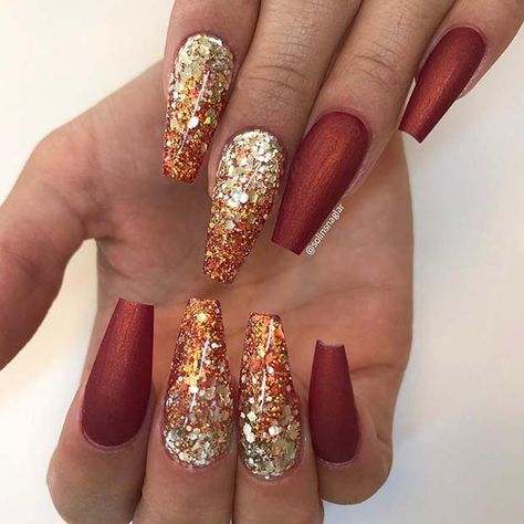 Fall Nails Glitter, Stars Nails, Gold Nail Designs, Ombre Nails Glitter, Fall Nail Art Designs, Gold Nail, Fall Acrylic Nails, Nail Design Ideas, Nails Glitter