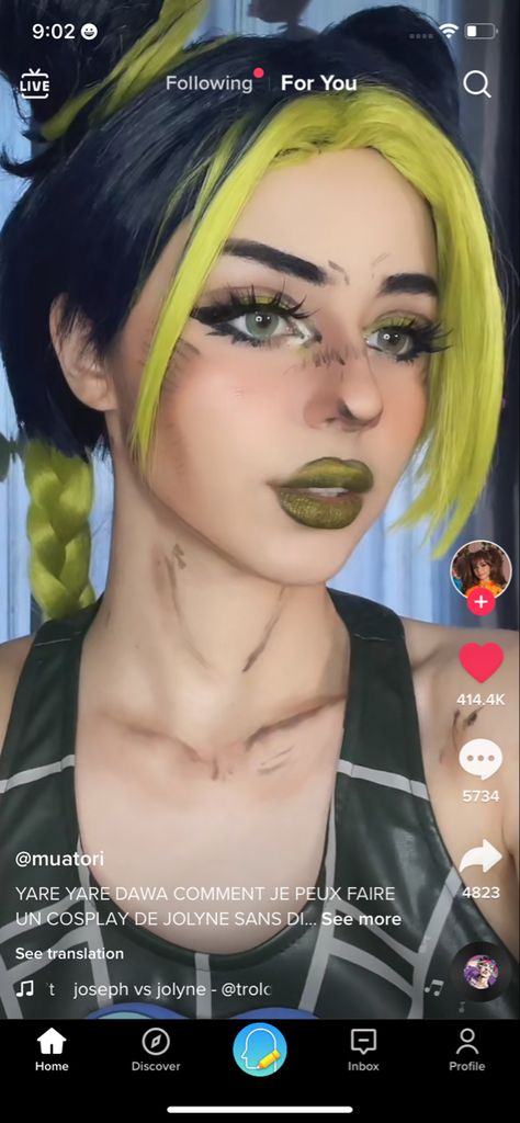 Jojos bizarre adventure cosplay alt green hair pretty jolyne Jojo Hairstyles Anime, Green Hair Cosplay Characters, Jjba Cosplay Makeup, Jjba Makeup Tutorial, Female Jojo Cosplay, Joylene Cujoh Cosplay, Jolene Cosplay, Jolyne Cujoh Cosplay, Jolyne Kujo Makeup