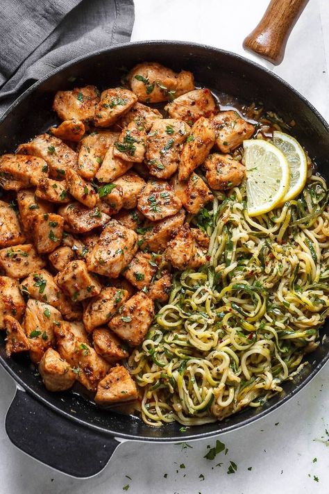 Lemon Zucchini Noodles, Ayam Mentega, Garlic Butter Chicken Bites, Butter Chicken Bites, Lemon Zucchini, Garlic Butter Chicken, God Mat, Chicken Bites, Health Dinner Recipes