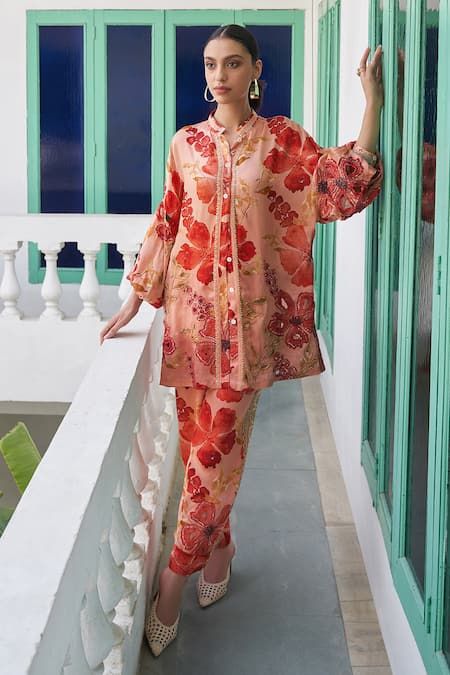 Buy Peach Cupro Satin Printed Floral Floret Shirt And Trouser Co-ord Set For Women by Varun Bahl Online at Aza Fashions. Floral Coord Sets For Women, Cord Set Shirt And Pant, Floral Coord Set, Co Ords Outfits Party, Cord Sets Outfit Women, Printed Cord Set, Co Ord Sets Women, Printed Co Ord Set, Coord Sets For Women