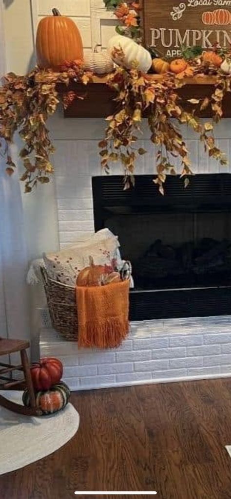 Fall Fireplace Decor Mantles With Tv, Fall Fireplace Garland, Mantle With Tv, Fall Fireplace Decor Mantles, Fall Fireplace Decor, Fireplace Garland, Fall Fireplace, Fall Mantle, Fall Garland