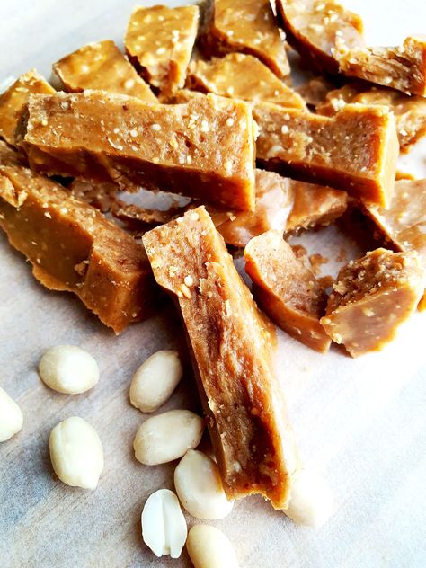 Peanut Butter Caramels, Anise Hard Candy Recipe, Honey Peanut Brittle, Peanut Butter Candies, Quick Candy Recipes, Honey Hard Candy Recipe, Nugget Candy Recipe, Honey Fudge Recipes, Honey Candy Recipe