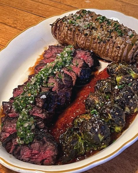 Chimichurri-Marinated Hanger Steak Hanger Steak, Easy Steak Recipes, Easy Steak, Chimichurri Sauce, Steak Marinade, White Wine Vinegar, Steak Recipes, Paleo Gluten Free, Steak