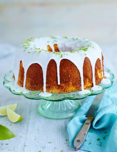 Gin and tonic cake - now that's what we're talking about Key Lime Bundt Cake, Gin And Tonic Cake, Gin Recipes, Bundt Cakes Recipes, Köstliche Desserts, Gin Tonic, Gin And Tonic, Perfect Desserts, Bundt Cake