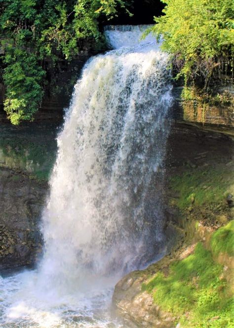 Minnehaha Falls, Minnesota, Water