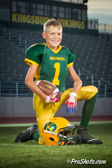 Youth Football Team & Individual Portraits in Fresno Ca By Jim Quaschnick / ProShots.com Highschool Football Photoshoot, Football Players Photoshoot, Youth Football Picture Ideas, Kid Football Pictures, Football Pictures Kids, Football Poses For Pictures Youth, Flag Football Photoshoot, Football Portraits Poses, Kids Football Photoshoot