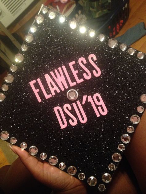 Beyonce Graduation Cap, Grad Cap Ideas, College Grad Cap Ideas, Senior Crowns, College Graduation Cap Decoration, Grad Caps, Cap Decoration, Graduation Cap Designs, Cap Ideas