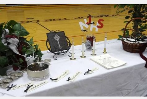 NJHS pin and certificate table Honors Society Induction, National Junior Honor Society, National Honor Society, Graduation Open Houses, Honor Society, School Clubs, Too Cool For School, Church Decor, Open House