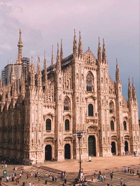 Foreign Places, Duomo Milan, Duomo Milano, Milan Cathedral, Cathedral Architecture, Temple Architecture, European Architecture, Dream Vacation, Milan Italy