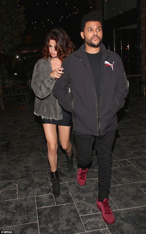 Face off: The Weeknd - real name Abel Tesfaye - recently learned he will once again go hea... Selena And The Weeknd, Selena Gomez Nails, Selena And Abel, Selena Gomez The Weeknd, Selena Gomez Street Style, Selena Selena, Selena Gomez Style, Selena G, Marie Gomez