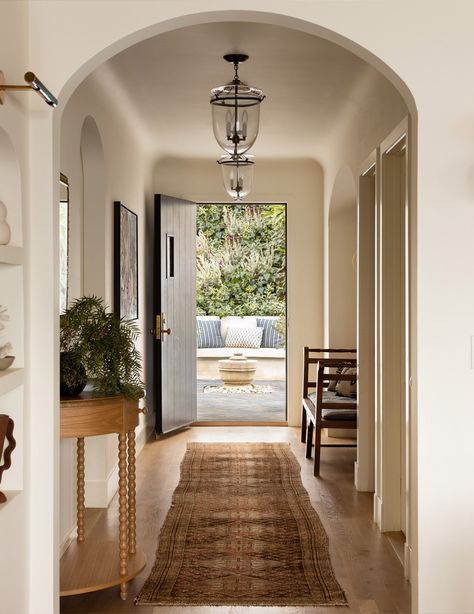 Get Inspired: Spectacular Archways Meghan Eisenberg, Cove Ceiling, Vermont House, Eclectic Living, Architectural Digest, Interior Design Studio, House Inspo, تصميم داخلي, Future House