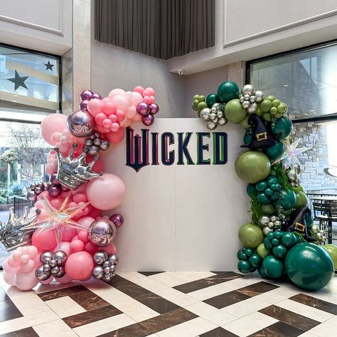 We’re over the rainbow with excitement for Wicked! 💚💖 This pink and green setup is the perfect way to celebrate the most magical movie event of the year. ✨ 📊 Poll: Are you as excited for Wicked as we are? Wicked Party Theme Ideas, Pink And Green Theme Party, Wicked Kids Birthday Party, Wicked Birthday Party Decorations, Wicked Party Decorations, Wicked Themed Birthday Party, Wicked Decorations, 10th Birthday Party Themes, Wicked Party Ideas