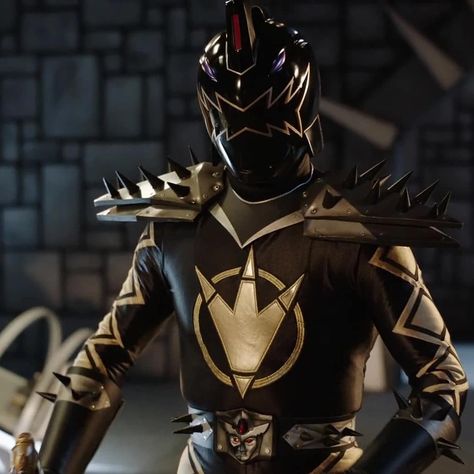 Robo Tommy from the Power Rangers 25th anniversary Episode Dimensions in Danger #PowerRangersDinoThunder #PowerRangers25 #robot #superninjasteel #powerrangers Dino Thunder Black Ranger, Jason Power Rangers, Power Tommy, Gold Power Ranger, Tommy Oliver Power Rangers, Josh Johnson, Power Ranger Black, Ranger Car, Dino Rangers