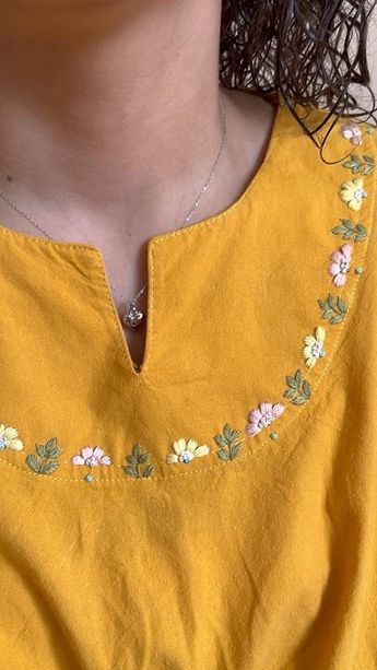 Embroidery Bail, Thread Work Kurti, Embroidery Jewellery, Needle And Thread Dresses, Embroidery Kurti, Clothes Embroidery, Embroidery Fashion Detail, Crafts Origami, Embroidery Suit