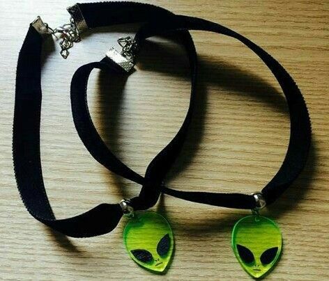 Alien Clothes, Emo Jewelry, Alien Aesthetic, Alt Clothes, Aesthetic Jewelry, Green Aesthetic, Outfits Aesthetic, Cute Jewelry, Elf