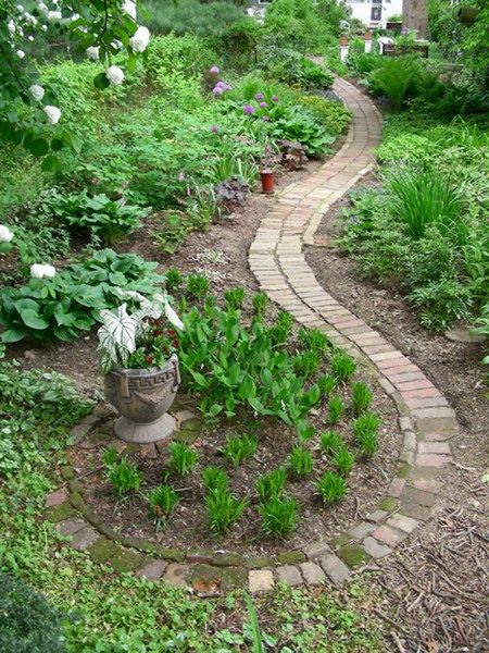 My Garden: Small Garden, Big Interest Garden Design Calimesa, CA Planters Garden, Brick Path, Brick Garden, Pergola Garden, Garden Walkway, Stone Path, Have Inspiration, Garden Yard Ideas, Garden Path