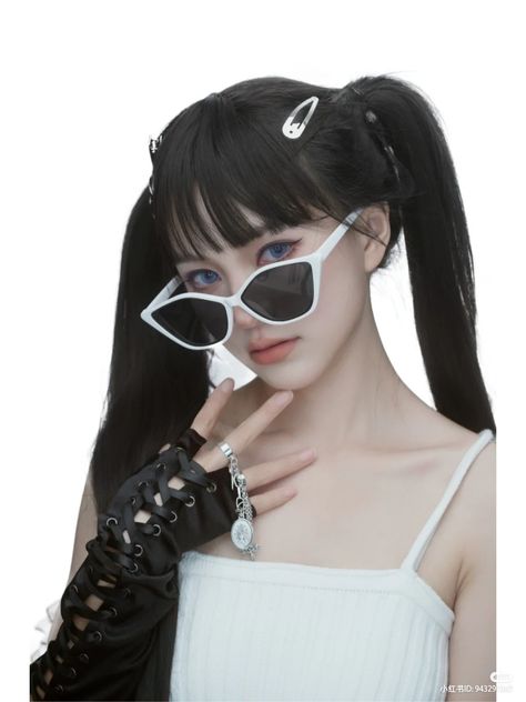 Pose Reference Glasses, Person With Sunglasses Reference, Holding Eye Glasses Pose Reference, Wearing Sunglasses Drawing Reference, Taking Glasses Off Pose, Person Wearing Sunglasses Reference, Outfits 2000s, Japan Outfit, Female Pose Reference