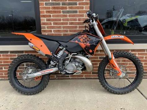 Dirt Bike For Sale, Dirtbikes For Sale, Dirtbike Ideas, Cross Motor, 125cc Dirt Bike, Custom Dirt Bike, Dirt Bikes For Sale, Ktm Dirt Bikes, Ktm 200