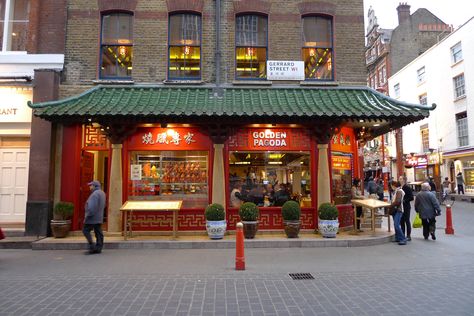 Chinese Store Design, Chinese Restaurant Aesthetic, Chinese Restaurant Exterior Design, Chinese Restaurant Exterior, Chinese Cafe Design, Aesthetic Chinese Restaurant, Traditional Chinese Restaurant, Retro Chinese Restaurant, Fancy Chinese Restaurant