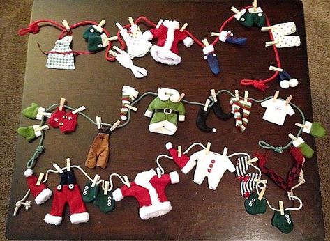 Mr & Mrs Santa Claus Elf Hanging Laundry Clothes Line Christmas Garland #Unbranded Santa Clothes Line, Santa Clothes, Knitted Santa, Felt Template, Hanging Laundry, Felt Ornaments Patterns, Template Christmas, Christmas Felt, Xmas Deco