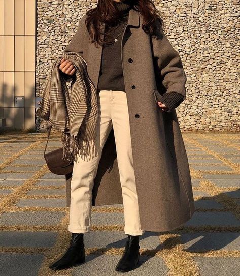 Fall Long Coat | Aestethic | Kpop | Korean Fashion | Ulzzang | Cute | Street Style Dark Academia Outfits, Chique Outfit, Goth Outfit, Academia Outfits, Dark Academia Fashion, Academia Fashion, Digital Closet, Winter Dress Outfits, Coat Outfit