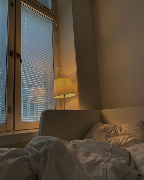 Comfortable-Aesthetic-Sunsetvibe-Latenightsummer-Latenights More Sleep Aesthetic, Sleep Aesthetic, Comfortable Aesthetic, Aesthetic Bed, Dreamy Room, Summer Glow, Before Bed, Cozy Place, Comfy Cozy