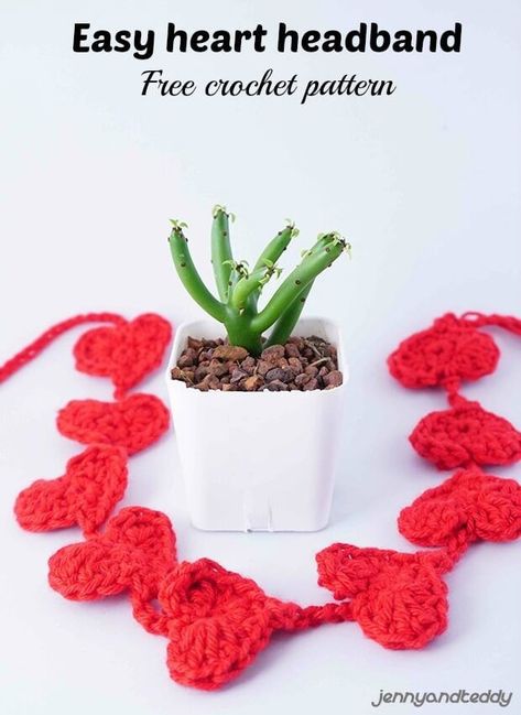 Small Crochet Heart, Headband Pattern Free, Easy Crochet Heart, Crochet Hat Ideas, Crochet Holiday, Crochet Headbands, Headband Crochet, Heart Headband, Hair Crochet