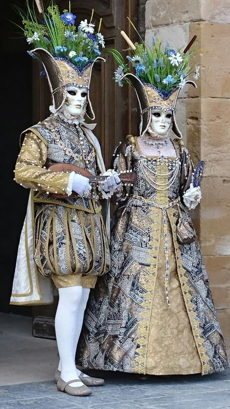 Carnivale Venice, Venice Masquerade, Venice Festival, Carnivale Mask, Venice Carnevale, Venetian Costumes, Elizabethan Costume, Venice Carnivale, Venice Carnival Costumes