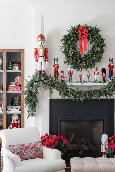 Easy Holiday Party, Nutcracker Christmas Decorations, Nutcracker Decor, Plaid Christmas Decor, Christmas Entertaining, Traditional Christmas Decorations, Christmas Mantel, Christmas Mantel Decorations, Christmas Interiors