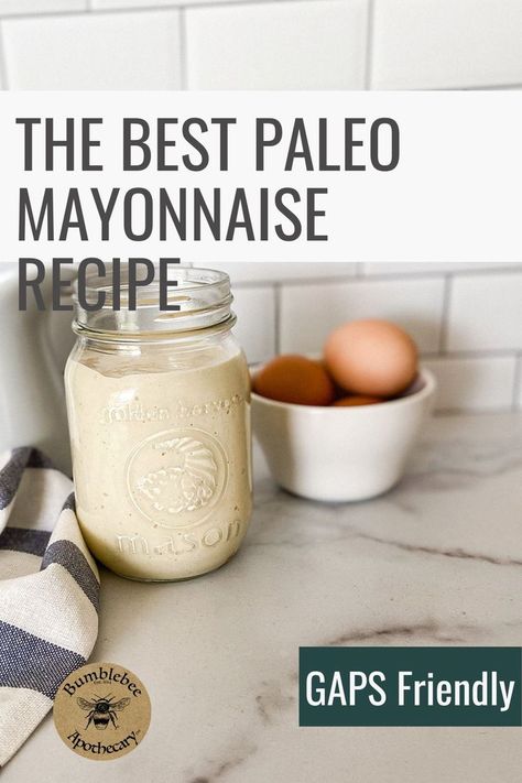 Homemade paleo mayonnaise recipe, perefct on burgers, sandwiches and more. So simple and easy to make. Enjoy mayonnaise that's actually a superfood and tastes amazing! Paleo Mayonnaise Recipe, Mayonnaise Recipes, Healthy Condiments, Paleo Mayo, Paleo Mayonnaise, Gaps Diet Recipes, Gut Healing Recipes, Mayonnaise Recipe, Healthy Eating Diets