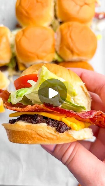 Mini Chicken Sliders, Mini Cheeseburger Sliders, Mini Burger Sliders, Cheese Burger Sliders, Mini Burgers Sliders, Mini Cheeseburger, Buffalo Chicken Sliders, Mini Burger, Cheeseburger Sliders