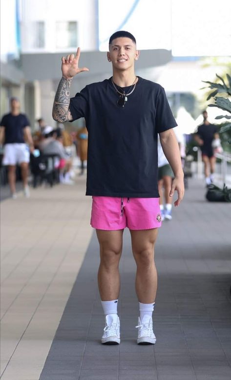 2023 Mens Summer Outfits, Nba Shorts Outfit Men, Short Outfits Hombre, Male Shorts Outfits, Shorts Outfits Men Streetwear, Shorts Outfits Men, Shorts Outfit Men, Summer Outfits Men Urban, Sporty Outfits Men