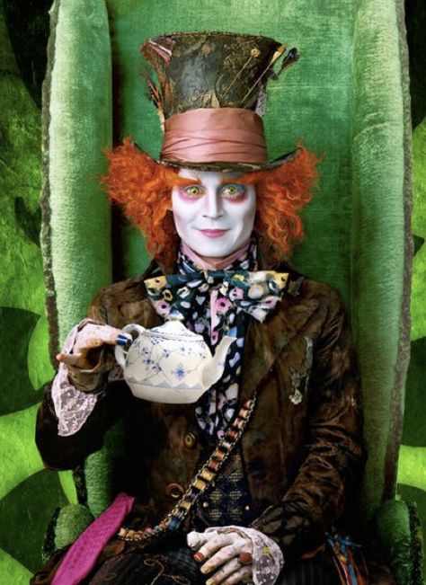 Jonny Depp Mad Hatter, Mad Hatter Aesthetic, Mad Hatter Johnny Depp, Alice In Wonderland Hatter, Johnny Depp Mad Hatter, Mad Hatter Alice In Wonderland, Hatter Alice In Wonderland, Barnabas Collins, Kaptan Jack Sparrow