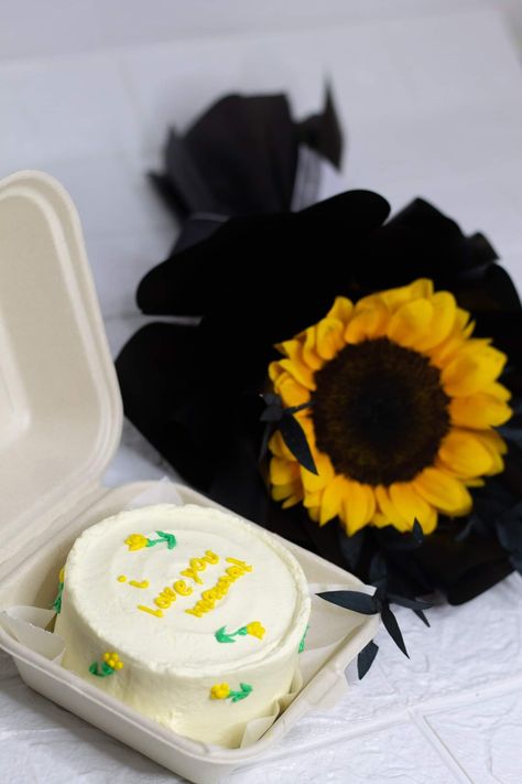 Bento carrot cake with cream cheese frosting and added peanut for the filling. Thus is paired with a fresh sunflower bouquet. Sunflower Bento Cake, Carrot Cake With Cream Cheese, Sunflower Bouquet, Cake With Cream Cheese Frosting, Bento Cake, Sunflower Bouquets, With Cream Cheese Frosting, Cake With Cream Cheese, Cheese Frosting