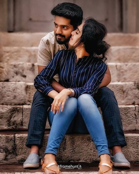 Pre Wedding Photoshoot Props, Pre Wedding Photoshoot Outfit, Indian Wedding Photography Couples, Wedding Photoshoot Props, Indian Wedding Couple Photography, Pre Wedding Photoshoot Outdoor, Romantic Photoshoot, Wedding Couple Poses Photography, Cute Couples Photography